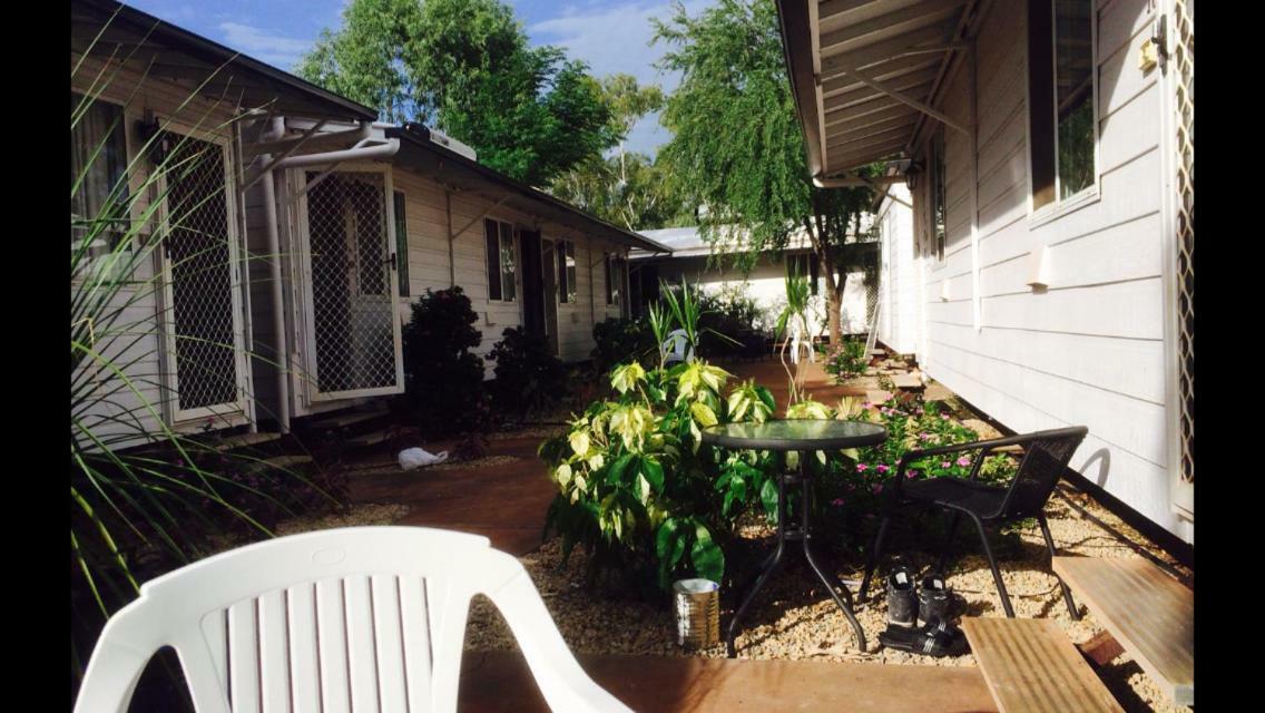 Mataranka Roadhouse Motel Dış mekan fotoğraf